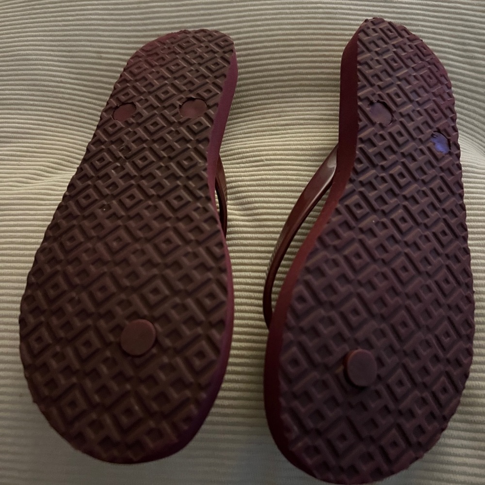 Tory Burch Burgundy Floral Sandals NEW no tags or box! - Picture 3 of 3